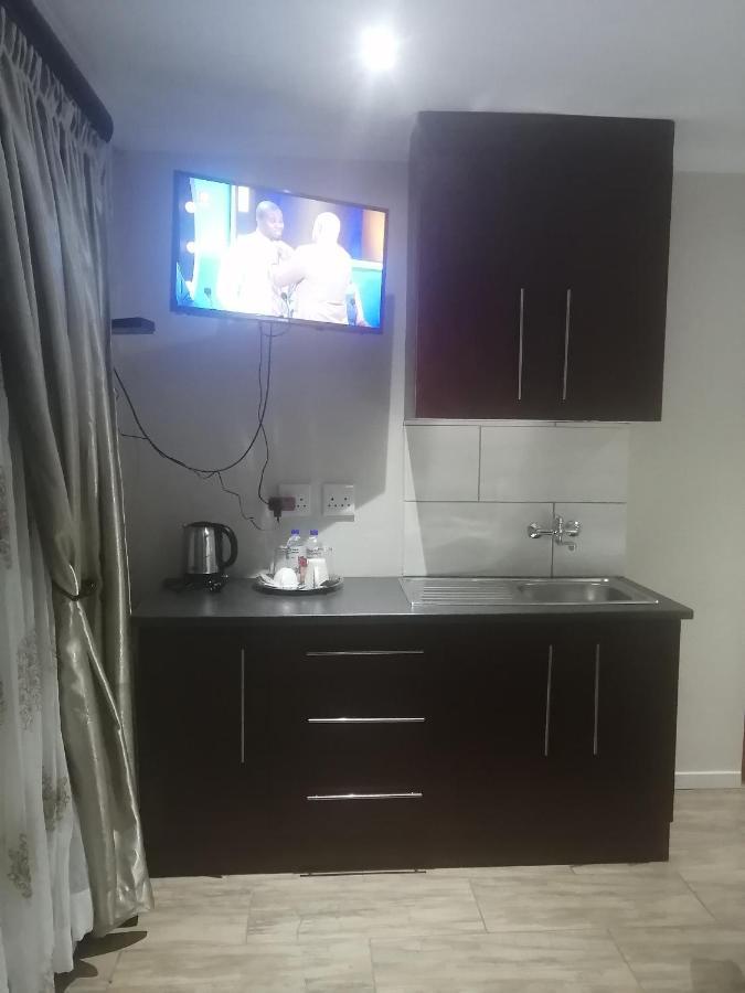 Lala Poa Guest House เคลิร์กสดอร์ป ภายนอก รูปภาพ
