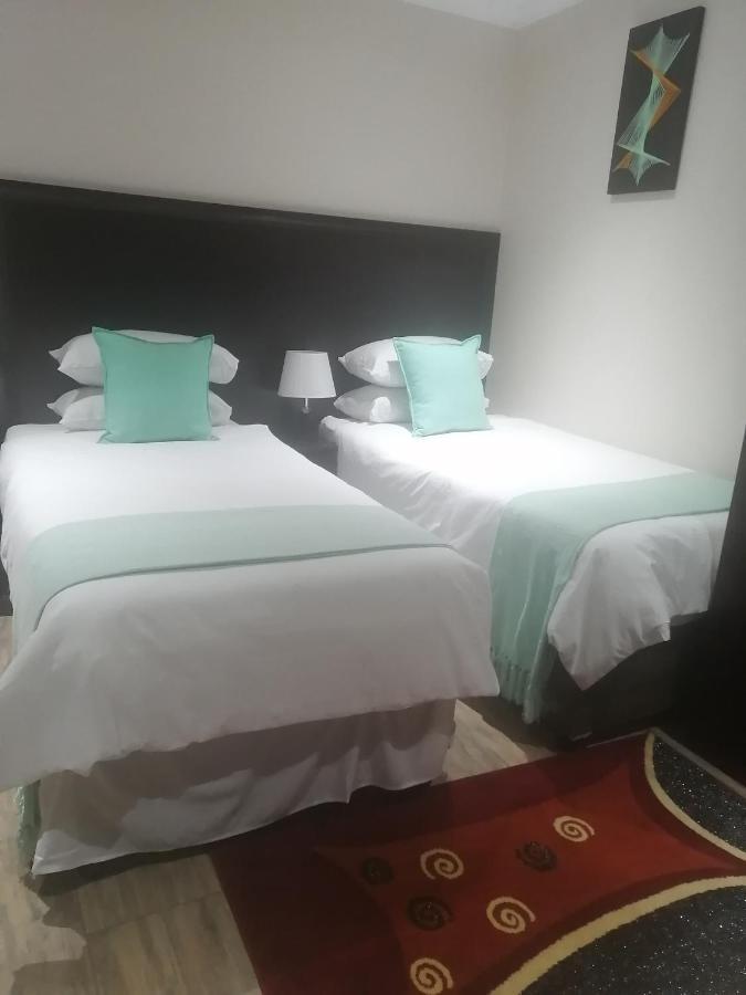 Lala Poa Guest House เคลิร์กสดอร์ป ภายนอก รูปภาพ