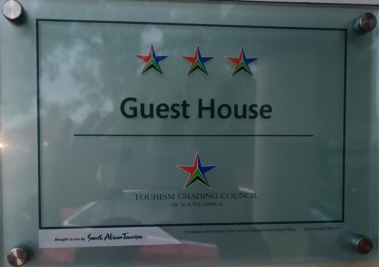 Lala Poa Guest House เคลิร์กสดอร์ป ภายนอก รูปภาพ